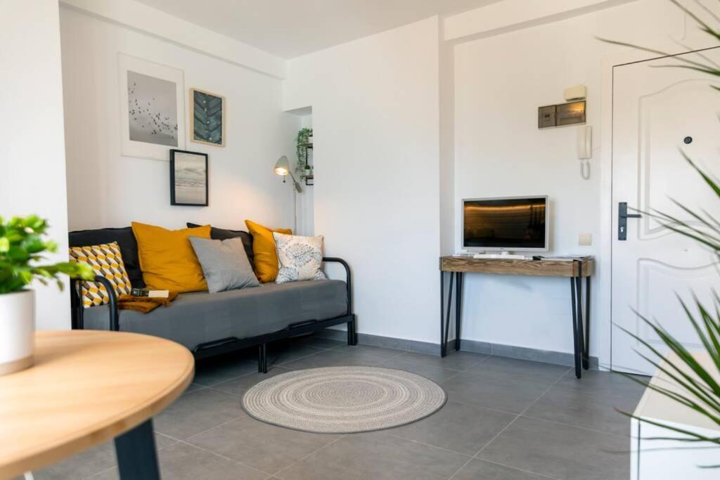 Beachfront Apartment Near Marbella Sitio de Calahonda Ngoại thất bức ảnh