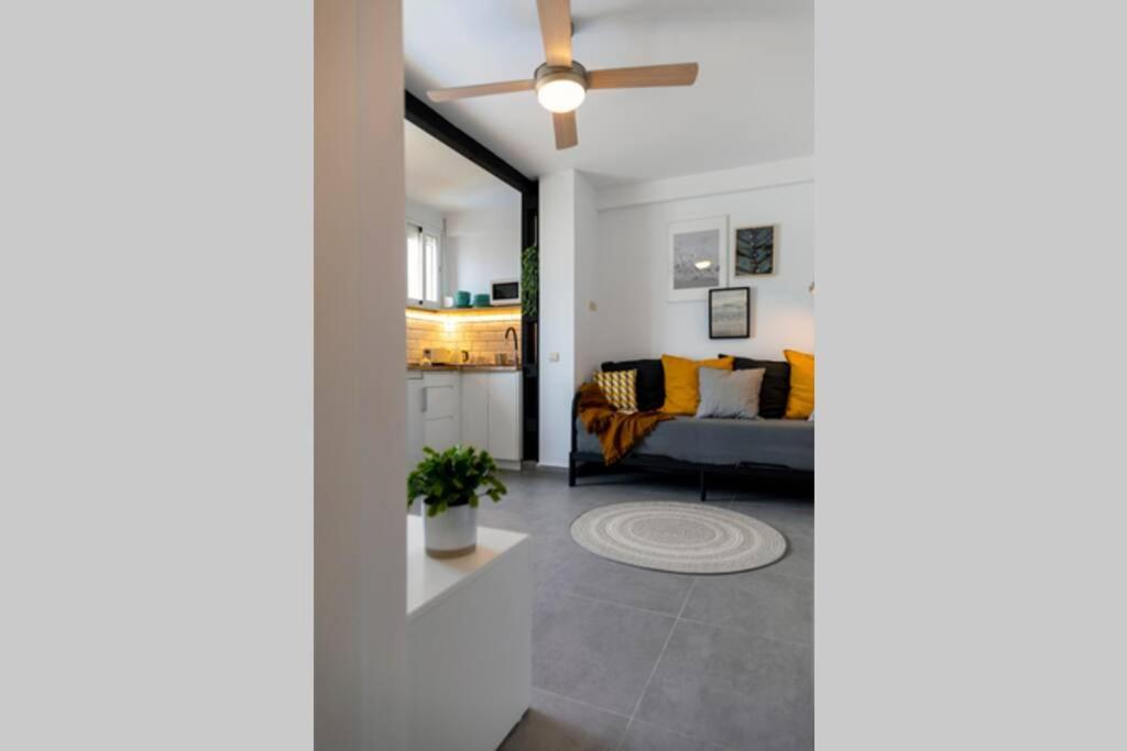 Beachfront Apartment Near Marbella Sitio de Calahonda Ngoại thất bức ảnh