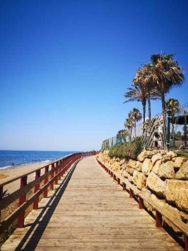 Beachfront Apartment Near Marbella Sitio de Calahonda Ngoại thất bức ảnh